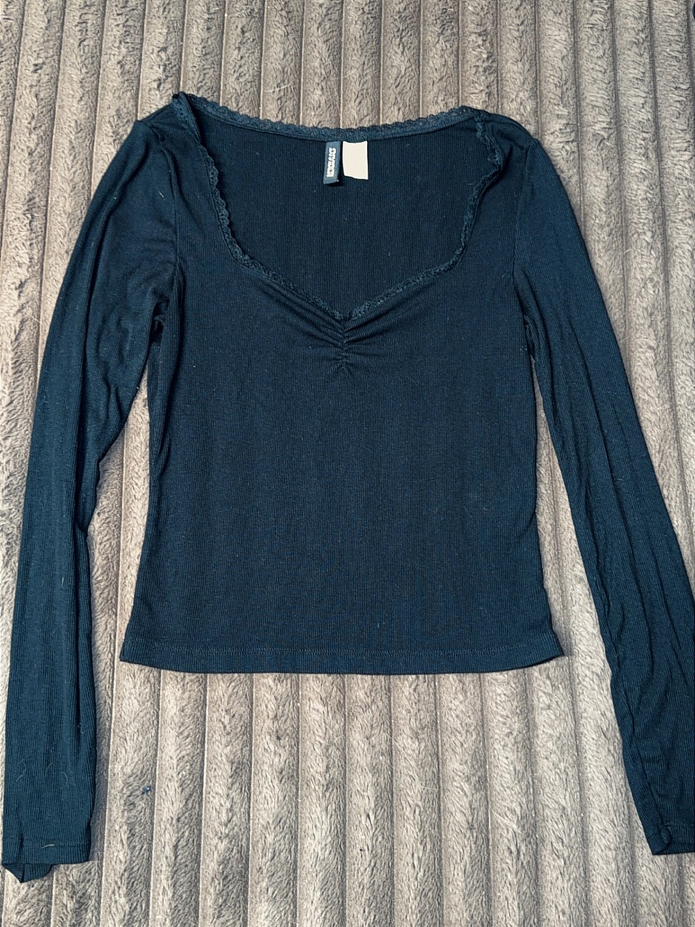 H&M Black Long-Sleeve Scoop Neck Top with Ruched Front